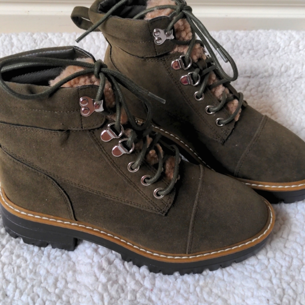 Time&Tru boots size 6 army green